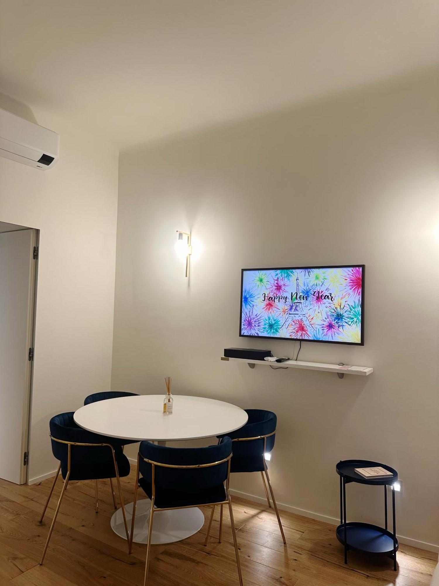 Private With Wi-fi Near Duomo Appartamento *